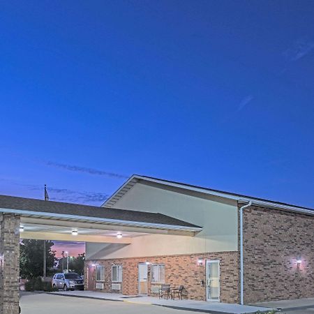 Super 8 By Wyndham Potosi Ξενοδοχείο Εξωτερικό φωτογραφία